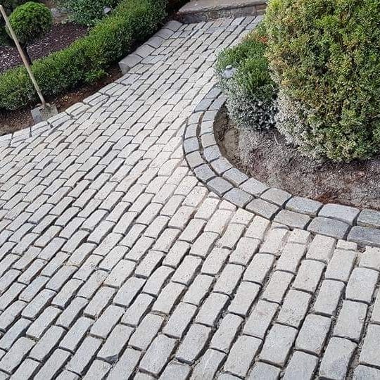 Granite Driveway | Eagle Hardscapes